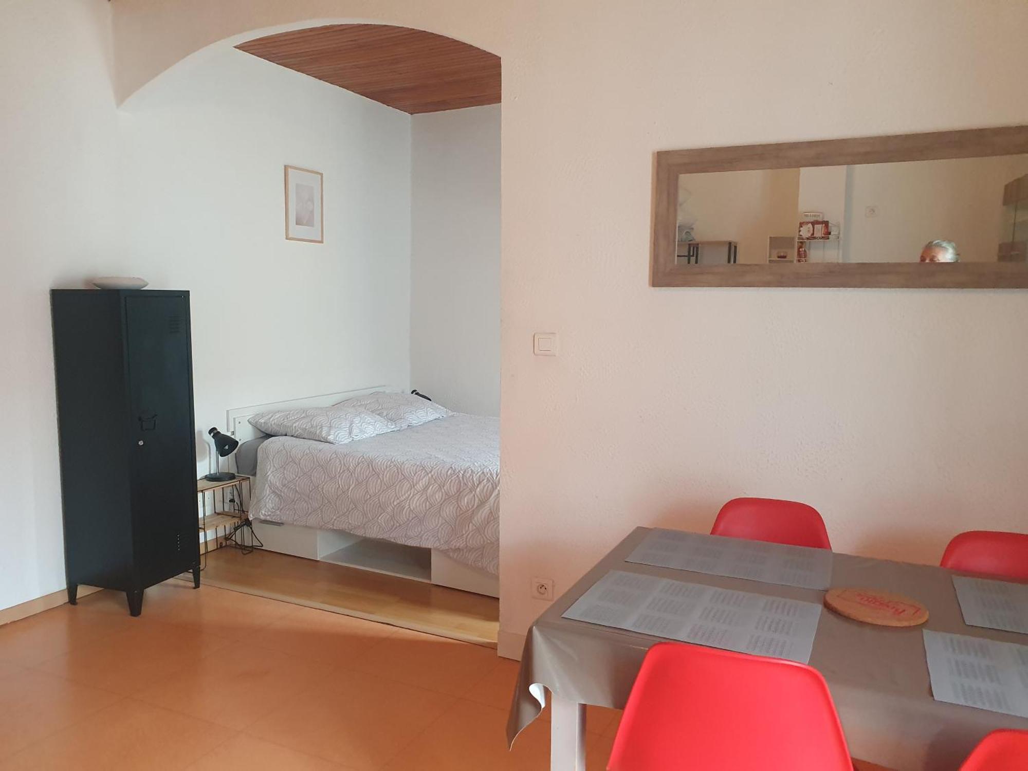 Appartement Meuble Centre Ville Nyons Buitenkant foto